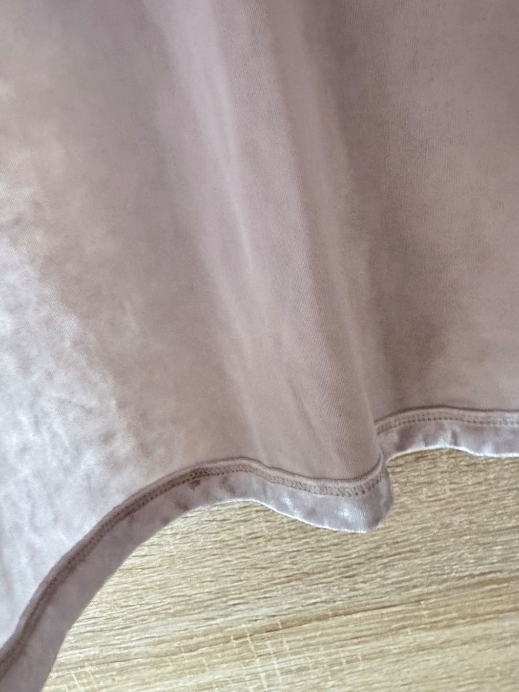Tops: Débardeur en velours doux – Gebraucht aus Montreux von Izapechee 2