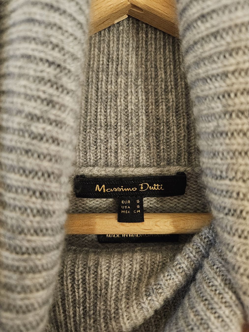 Massimo Dutti Pullover & Sweatshirts: Rollkragenpullover Massimo Dutti grau Grösse S Cashmere – Gebraucht aus Bern von maldorafaela 2