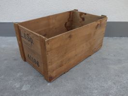 alte Holzkiste Kiste CHOCOLAT LINDT SPRÜNGLI KILCHBERG