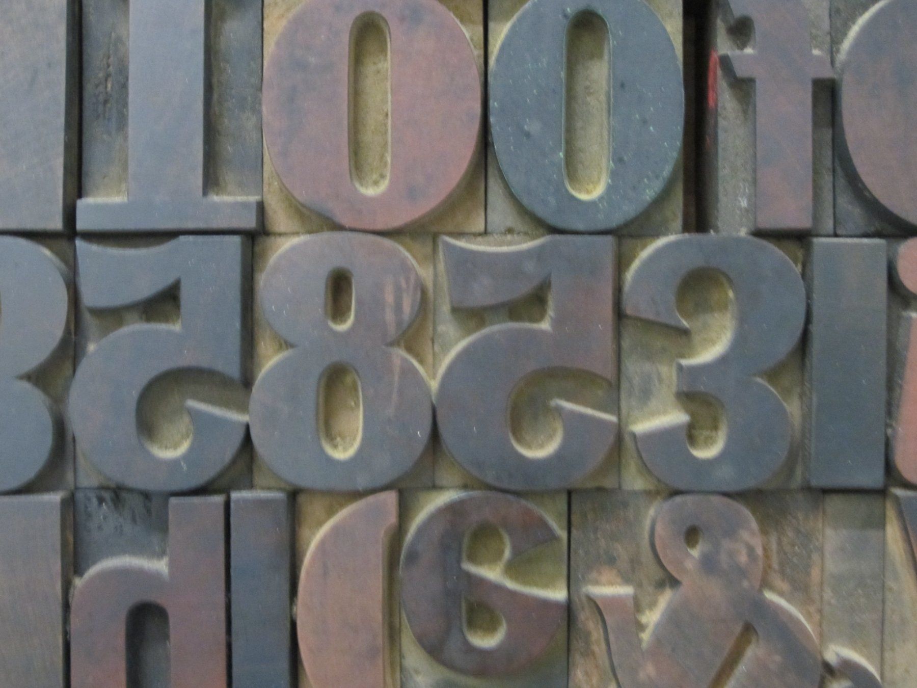 Holzartikel: Antikes Buchdrucker Set mit Holzbuchstaben – Gebraucht aus Bern von Nanuni 5
