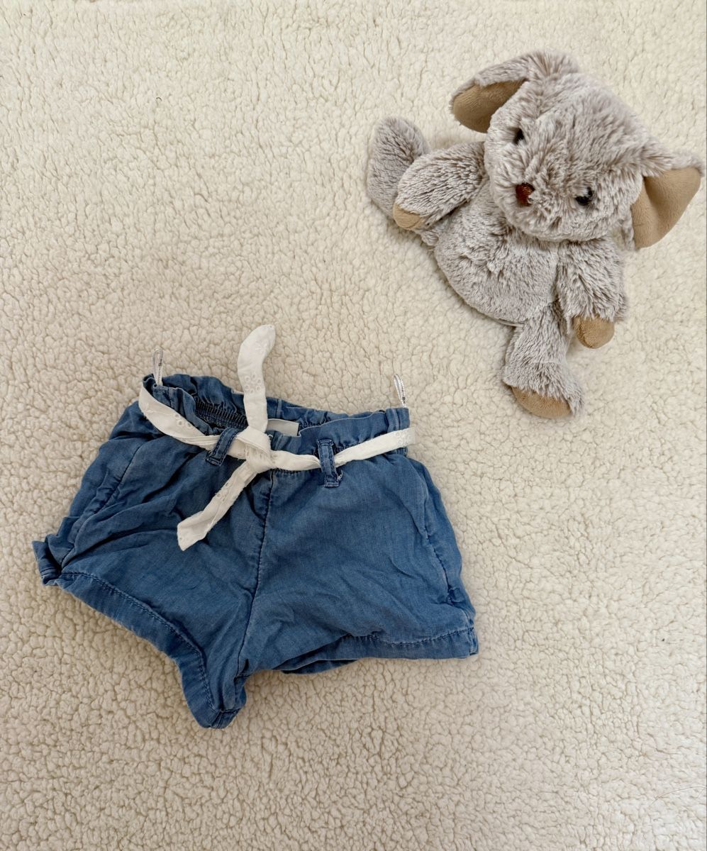 C&A Pantalons: Süsse Jeansshorts Gr. 74 – Neuf (Voir description) à Horgen par AA.AW55