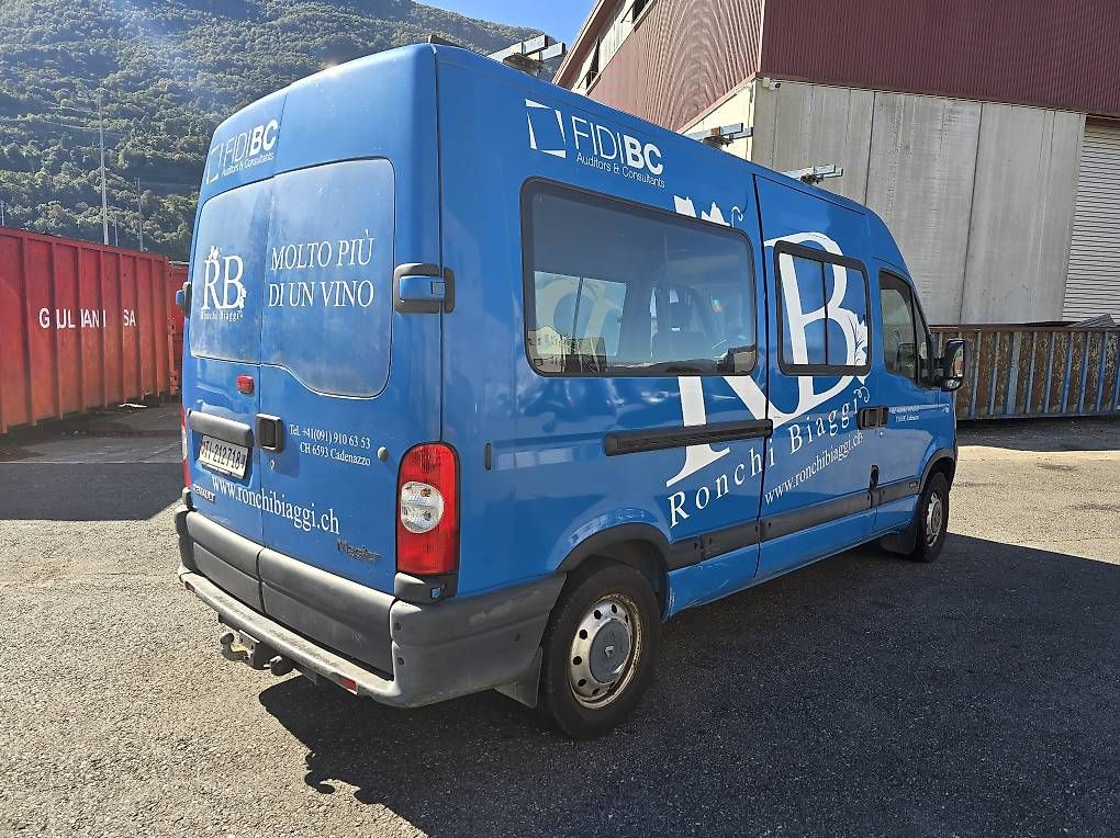 Veicoli commerciali: Renault Master 9 Posti A/C Collaudato 07.2024 – Usato da Cadenazzo venduto da LuismacchineSagl 2