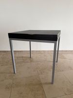Kleiner Tisch schwarz