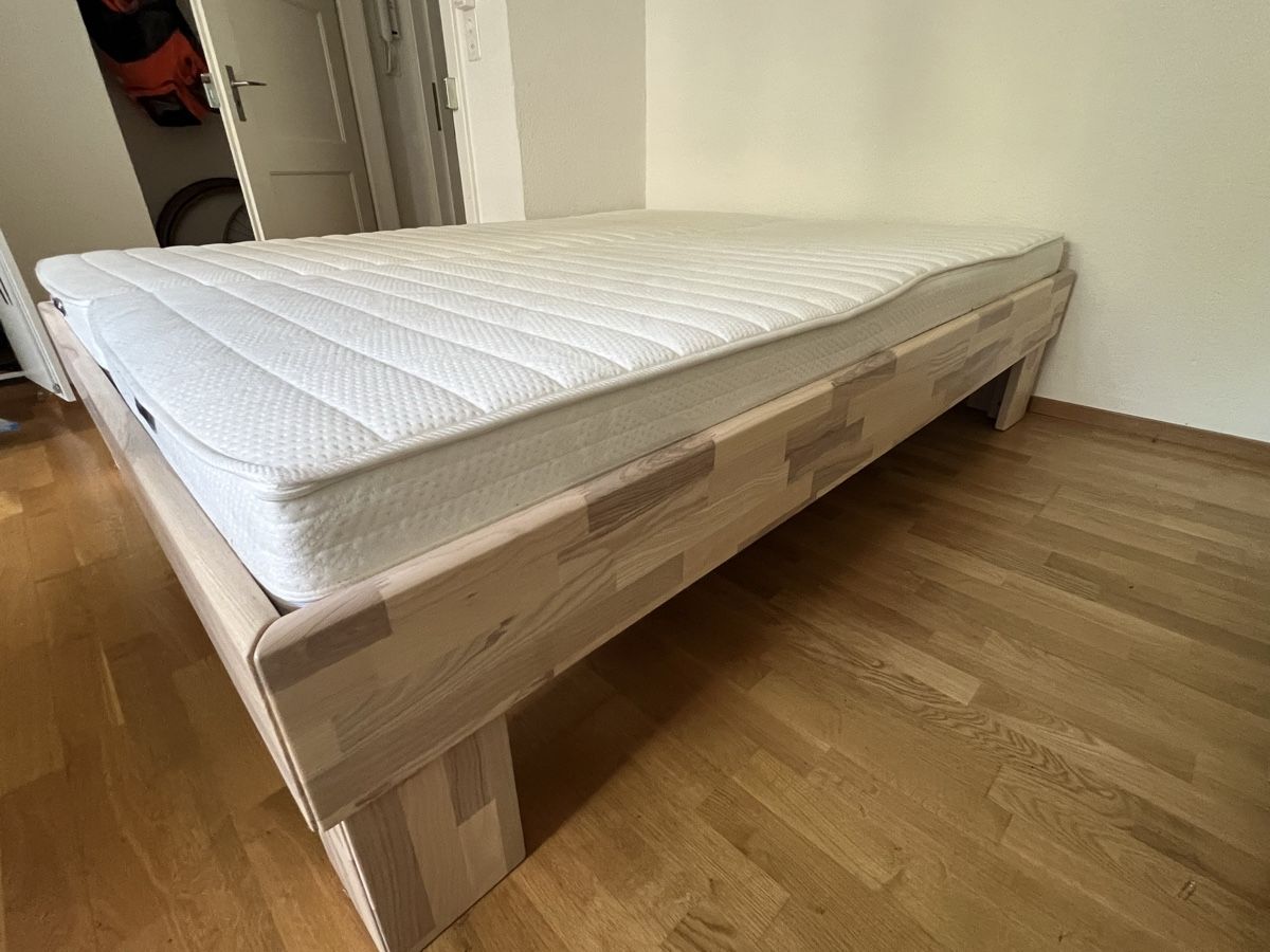 Pfister Letti: Pfister ALUtech Wooden Bed Frame – Usato da Zürich venduto da Sfass 1