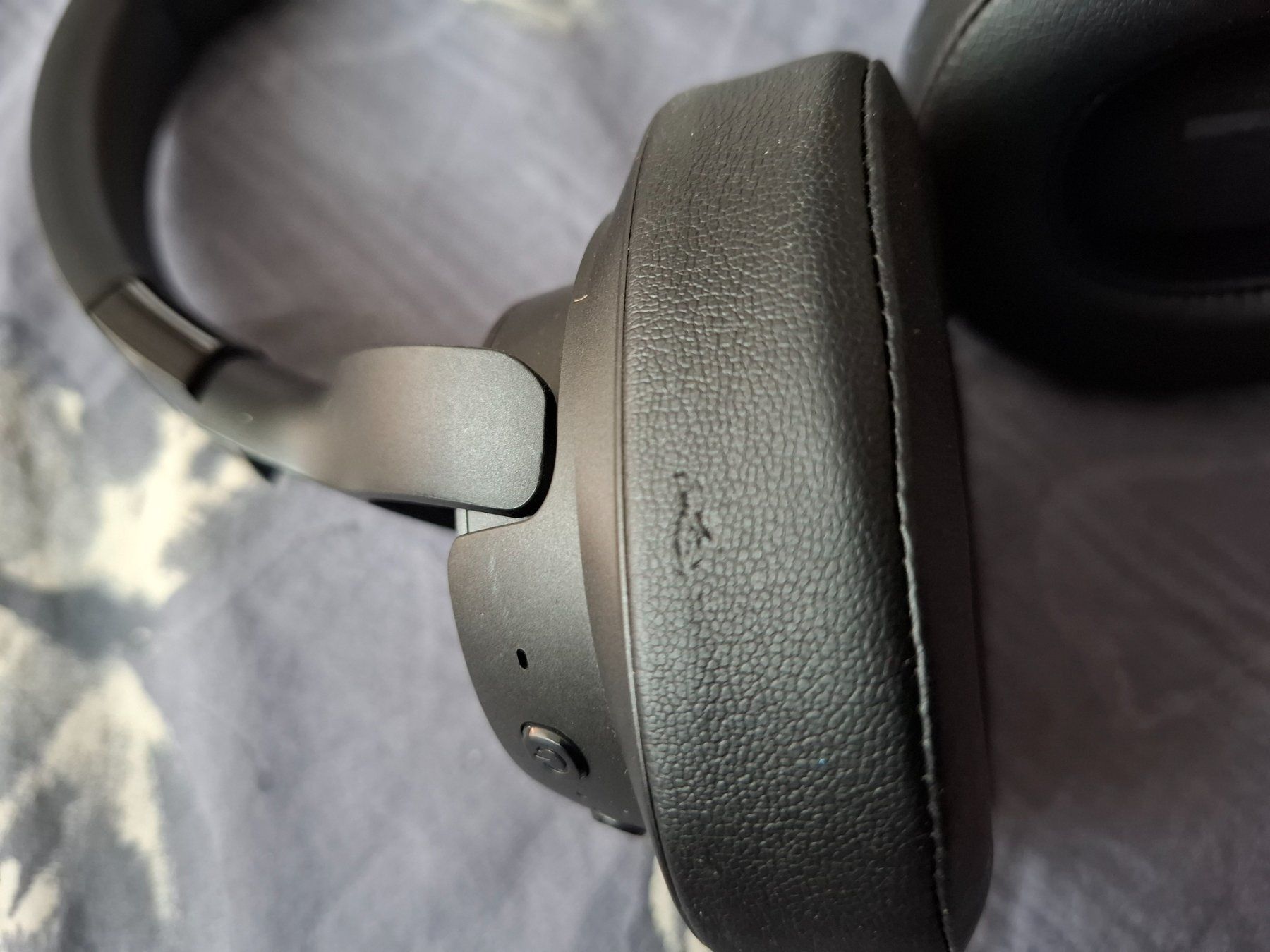 JBL Cuffie: JBL Tune 760NC Over ear Bluetooth Kopfhörer – Usato da Schlieren venduto da car_w57d 2