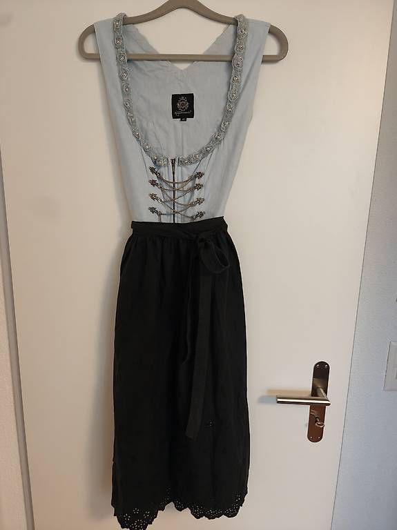 Robes: Dirndl hellblau Grösse 38/40 – D'occasion à Pfungen par vanessa2507