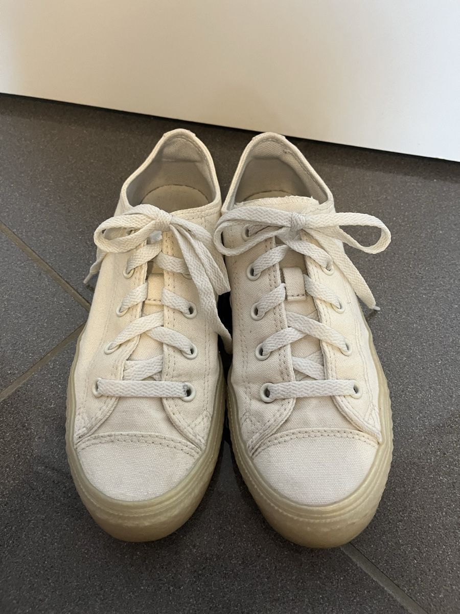 Converse Damenschuhe: Converse weiss mit Schimmersohle 34 – Neu (gemäss Beschreibung) aus Birrwil von vanyboo 1