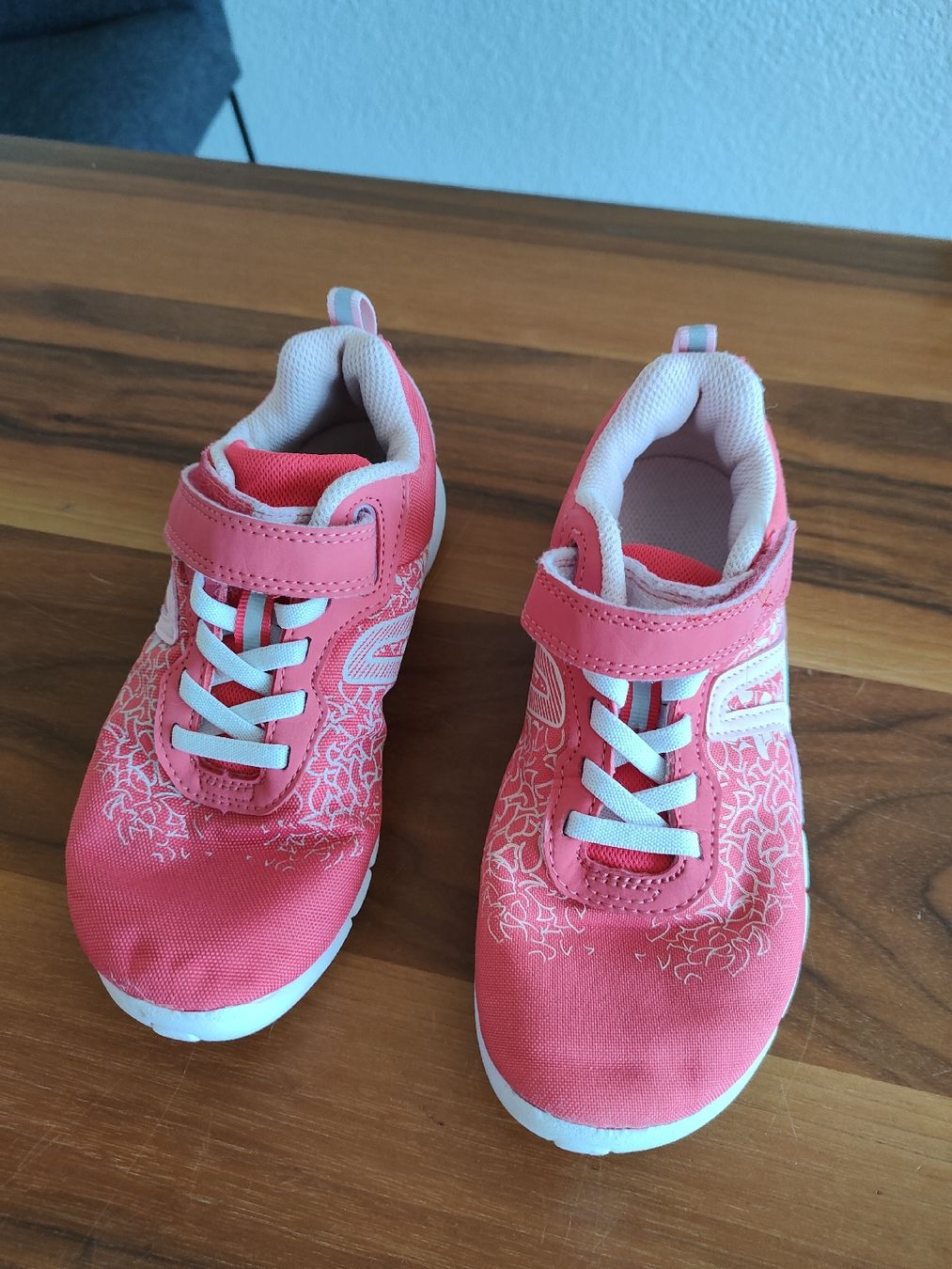 Scarpe per ragazze: Mädchen Turnschuhe 32 – Usato da Bäretswil venduto da Foif5 1