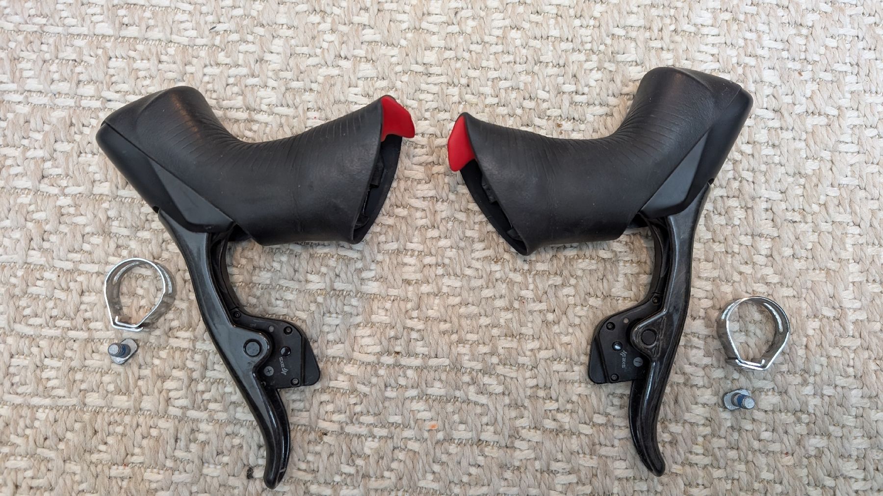 Sram Pezzi di ricambio: Sram Red eTap AXS Shifter 12 speed – Usato da Liebefeld venduto da Pacem 4