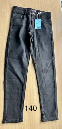 Jeans Hose ungetragen 140