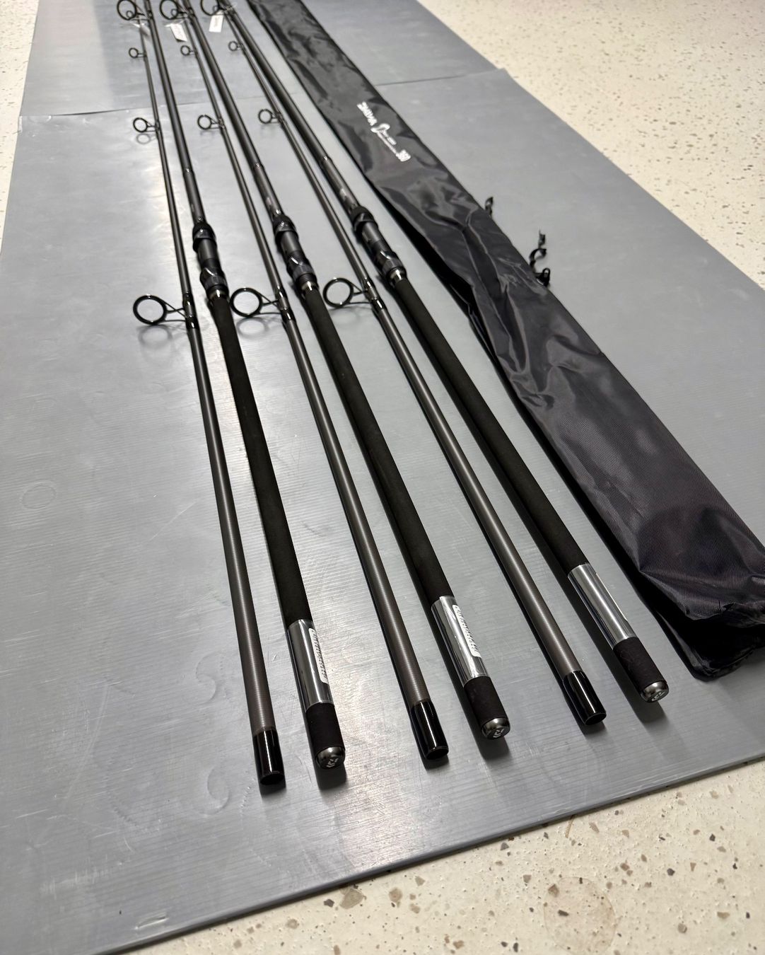 Daiwa Canne da pesca: 3x Daiwa 3.60m Karpfenruten – Nuovo e nell'imballaggio originale da Trimbach venduto da duri.. 3