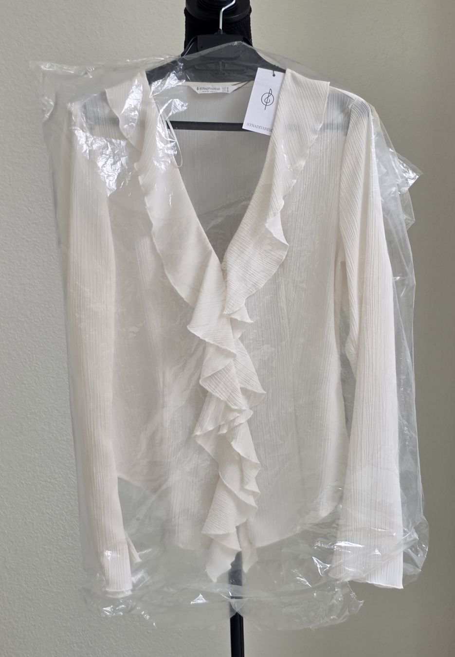 Stradivarius Camicette: Stradivarius Bluse mit Rüschen, Grösse M,Neu mit Etiketten – Nuovo e nell'imballaggio originale da Rheinsulz venduto da Gilea 7