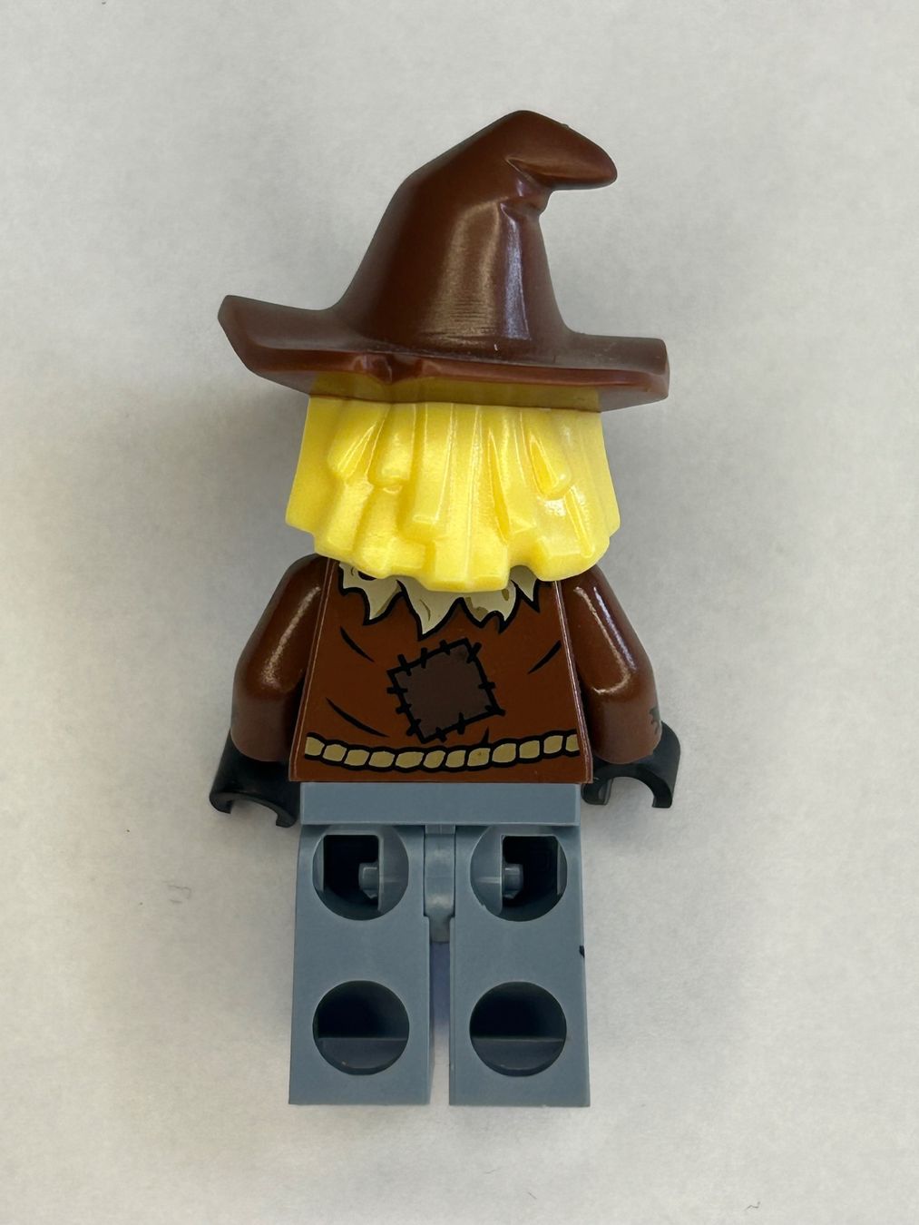 Lego Figurines: LEGO Batman Scarecrow - Reddish Brown Floppy Hat – D'occasion à Schaffhausen par Zappelfry 1