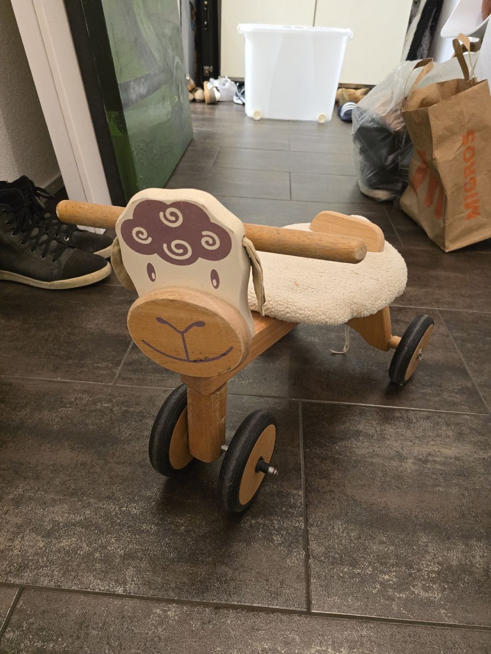 Veicoli per bambini: Kinder Roller Schaf – Difettoso da Suhr venduto da Ptriple6