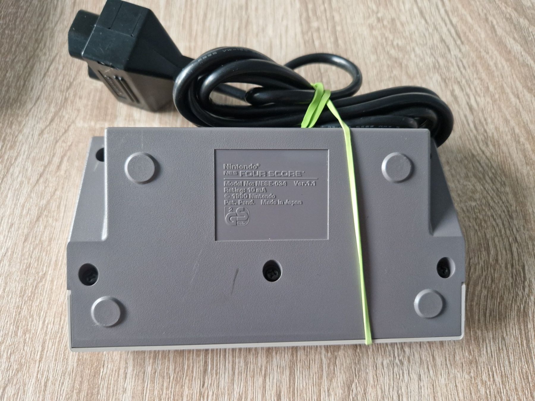 Nintendo Controller: NES Four Score Multitap Modul - Retro Gaming Spass – Usato da Rebstein venduto da Ajs_Toy_Palast_1 1