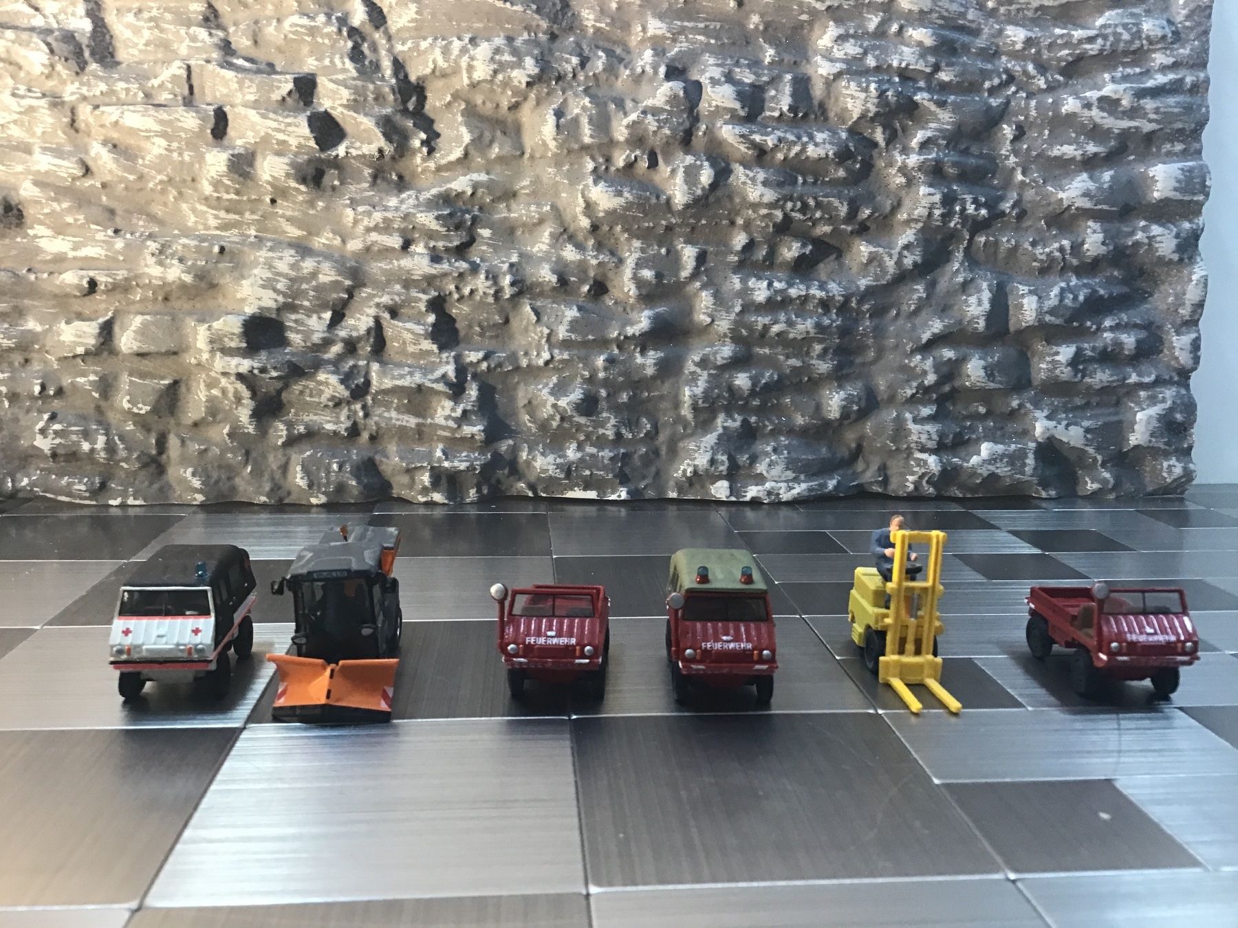 Modellini d'auto: MODELL HAFLINGER AUTOS 1:18 H0 – Usato da Männedorf venduto da Spezial-Modelle