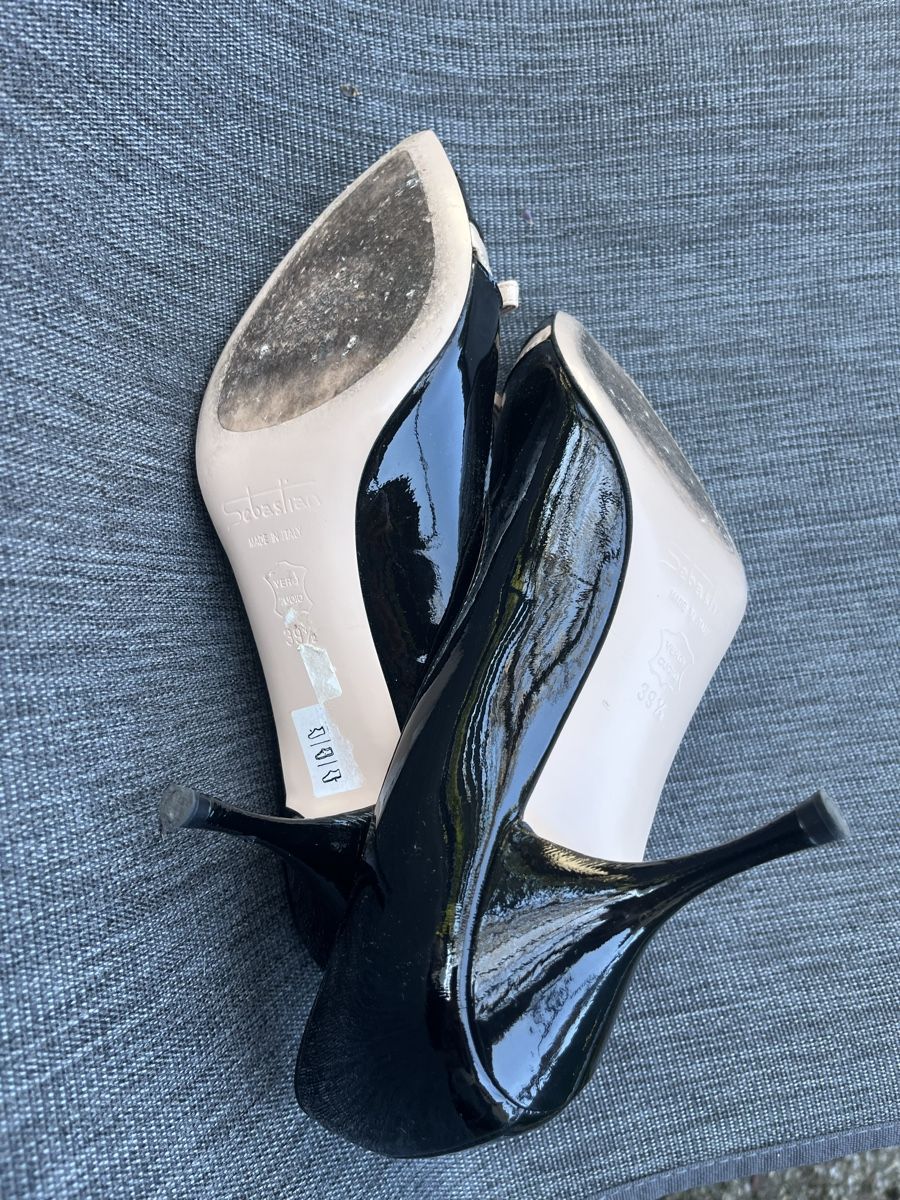 Scarpe da donna: 1 Paar Pumps, Lackleder, Gr. 39,5 – Nuovo (secondo la descrizione) da Zürich venduto da Jeniffer1 2