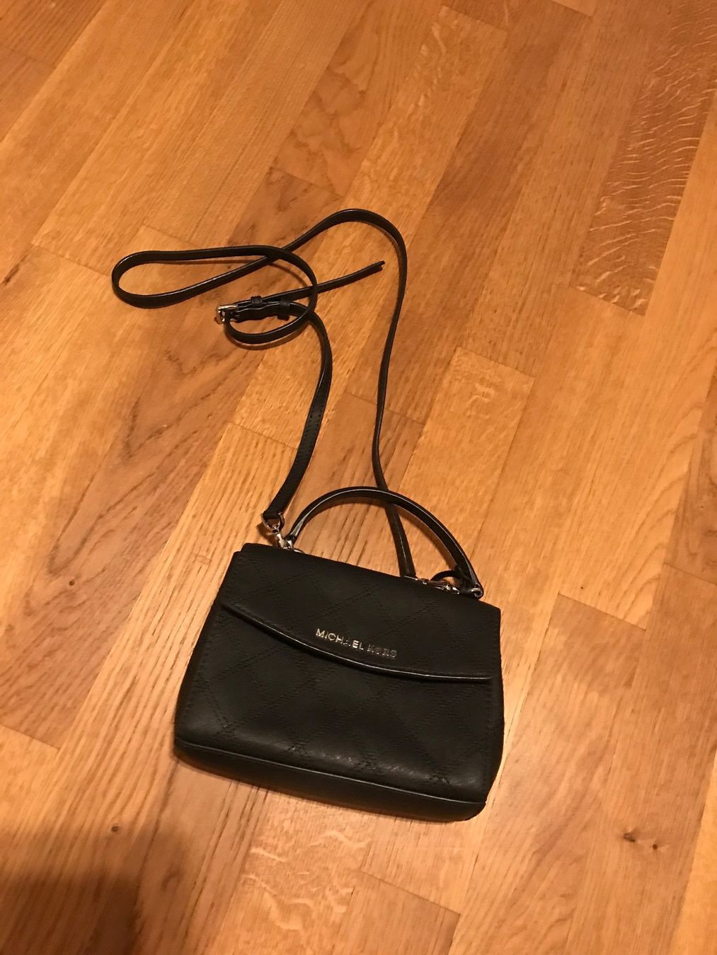 Michael Kors Borse da donna: Abendtasche von Michael Kors – Usato da Luzern venduto da Samsay