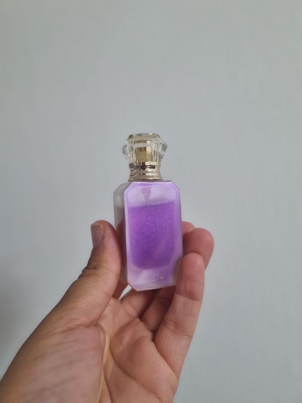 Kayali Profumi & Eau de Toilette: Vanilla Candy Rock Sugar 42 Kayali, 10ml – Usato da Jonen venduto da Juliette_St 1
