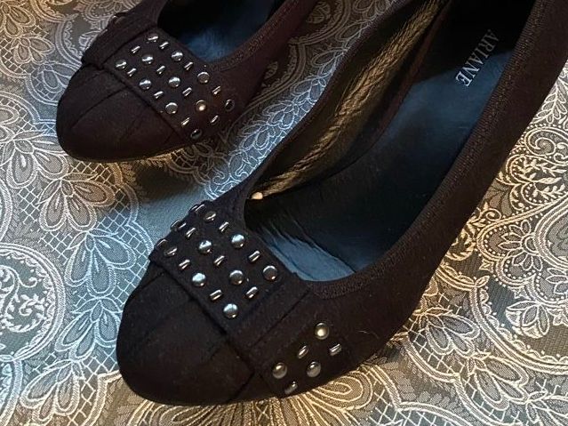 Damenschuhe: Kitten Heels, Marke: Ariane, Grösse 39, schwarz – Gebraucht aus Siebnen von brocki.bebie
