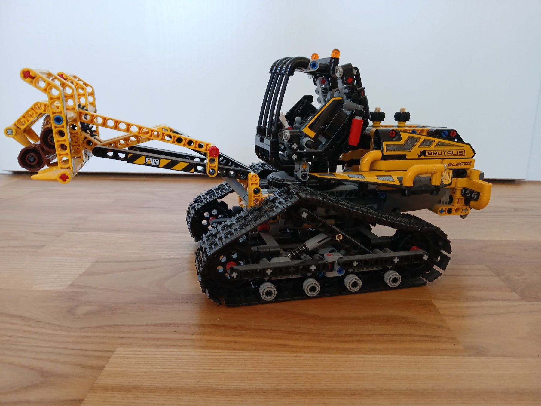 Lego Kit di costruzioni: Lego Technic Raupenlader Nr. 42094 – Usato da Winterthur venduto da Ballerina12 2