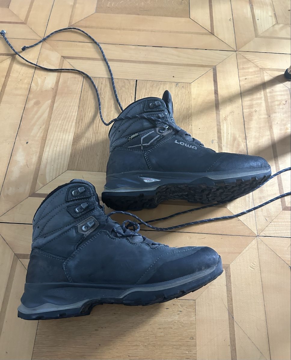 Lowa Damenschuhe: Lowa Wanderschuhe Gr. 38.5 – Gebraucht aus Basel von isa_8h8b 2