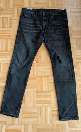 Diesel Jeans in Schwarz, Top Zustand, Grösse 34/30