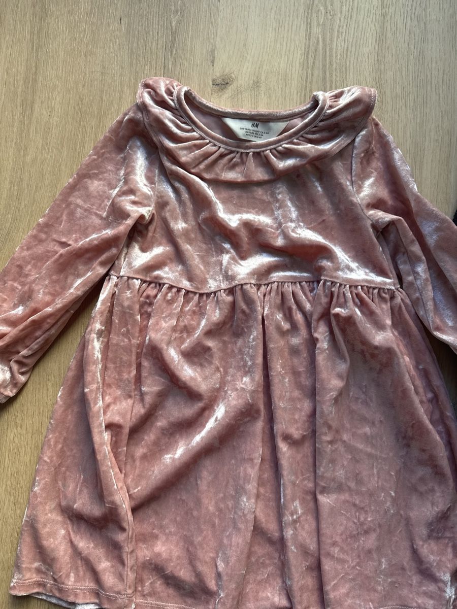 H&M Vestiti & Gonne: 2er Set Mädchen Kleider, Samt Kleid & Pullikleid Gr 98/104 – Usato da Hettlingen venduto da sch_gr5s 1