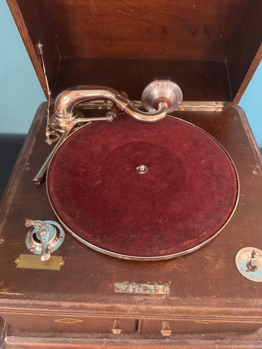 Plattenspieler: Alte Grammophon – Gebraucht aus Schlieren von Freundlich02 2