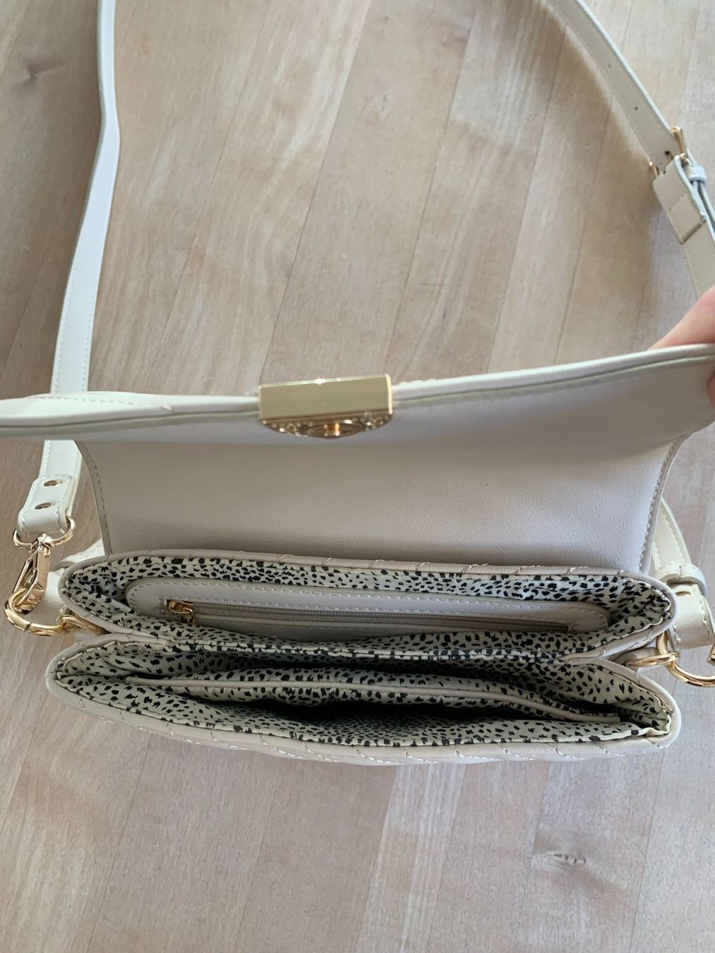 Taschen für Damen: Damen-Umhängetasche beige – Neu (gemäss Beschreibung) aus Azmoos von Verwir64 1
