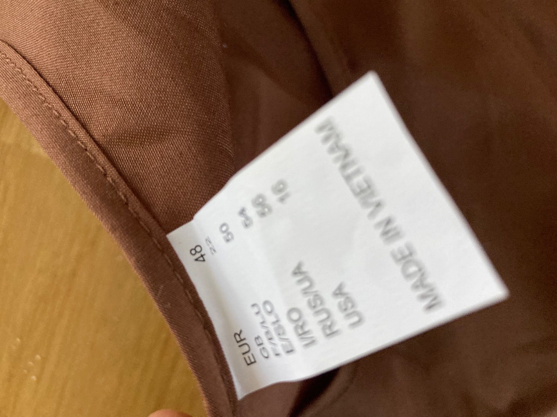 Camicette: Neue Träger-Bluse Gr. 48 braun – Nuovo (secondo la descrizione) da Frauenfeld venduto da manuburg 1