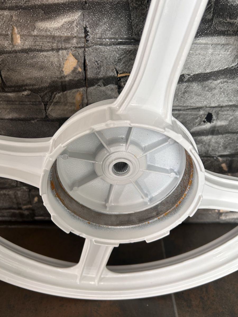 Piaggio Parti ricambio per ciclomotori: Piaggio Ciao Felgen Weiss  – Usato da Root venduto da Sajo_04 3