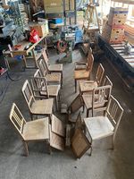 Lot de chaisses. En bois