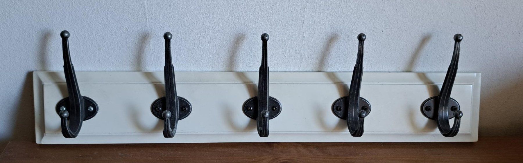 Ikea Kleiderhaken WandGarderobe Nr. 200.939.27, 1999, Weiss (Gebraucht) in Basel für CHF 20 – nur Abholung auf Ricardo kaufen
