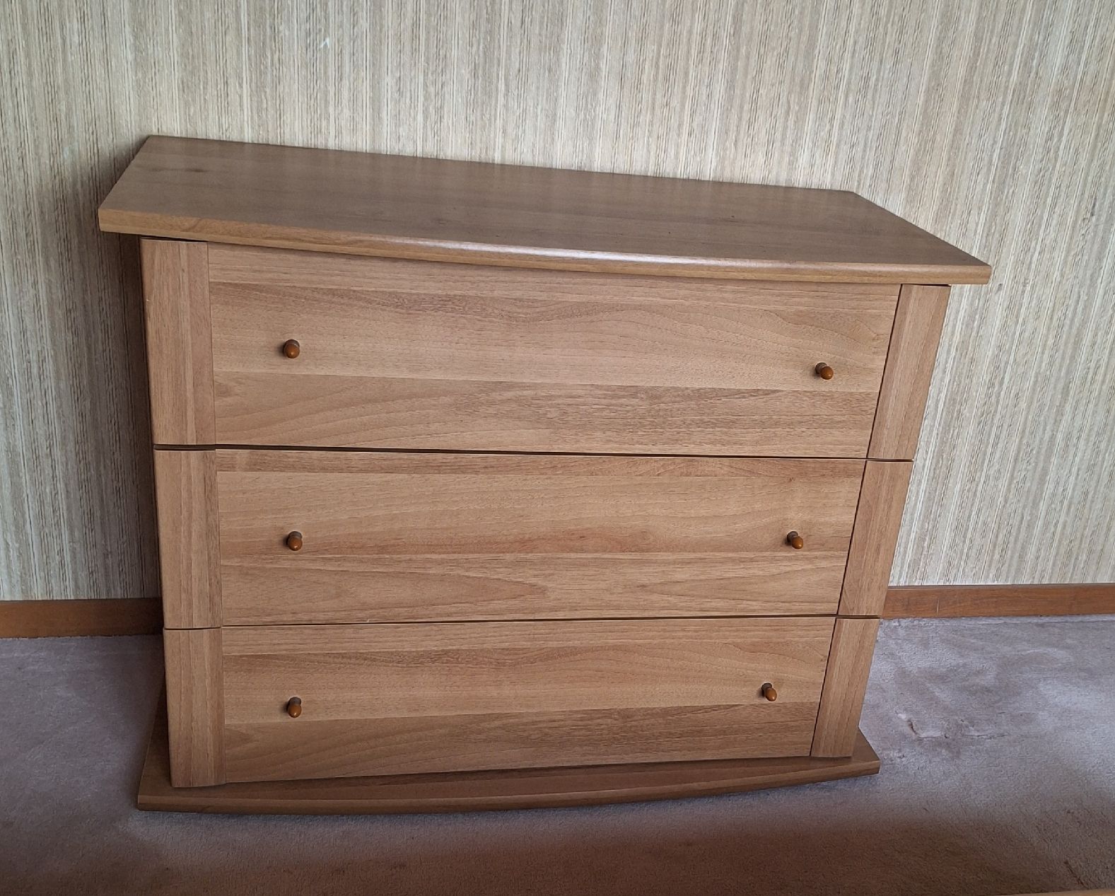 Kommoden: Belle commode avec 3 tiroirs – Gebraucht aus Genolier von Antoine30