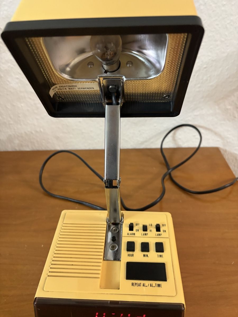 Sveglie: Réveil vintage Quasar – Usato da petit lancy venduto da FerreiraLuis 9