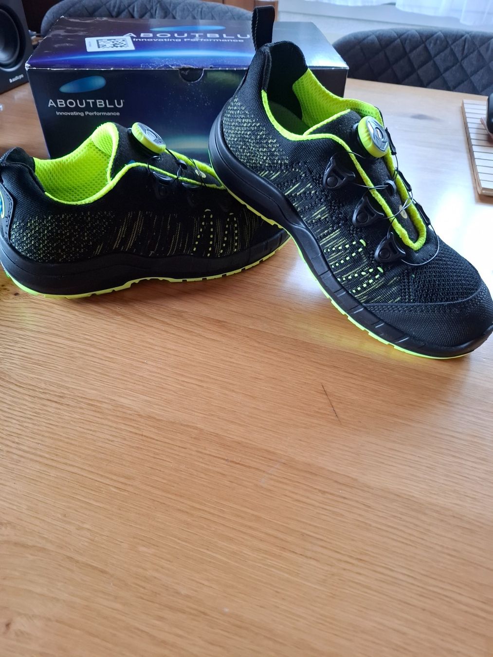 Scarpe da uomo: Sicherheitsschuh ESD gr.39 – Usato da AU SG venduto da Mishi_97