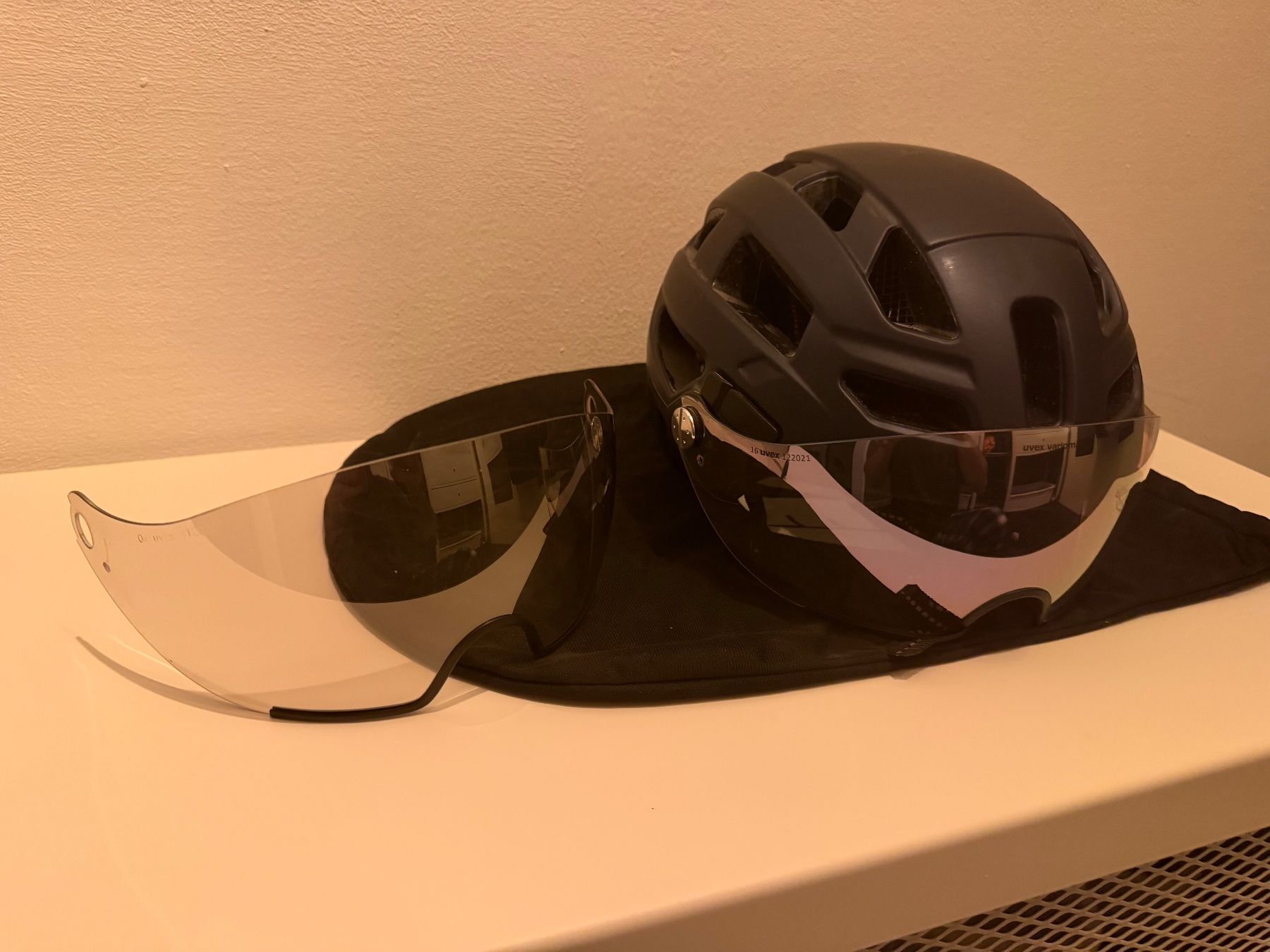 Uvex Helme: Uvex Variomatic Velohelm – Neu (gemäss Beschreibung) aus Wangen SZ von ca018