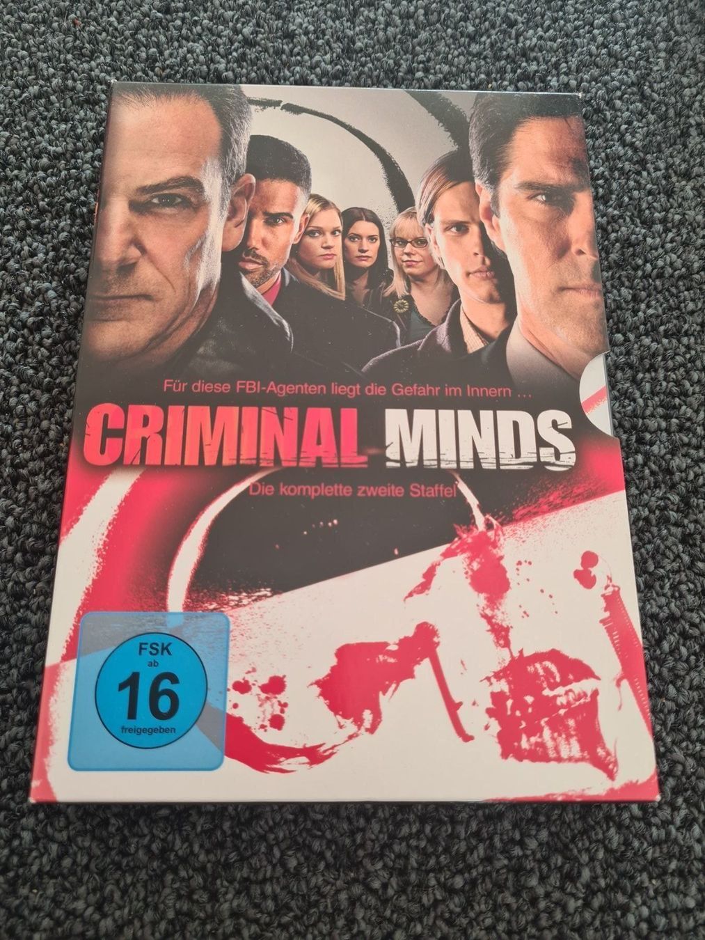 Tutti i DVDs: CRIMINAL MINDS STAFFEL 2 – Usato da Ruswil venduto da jan_bxl5