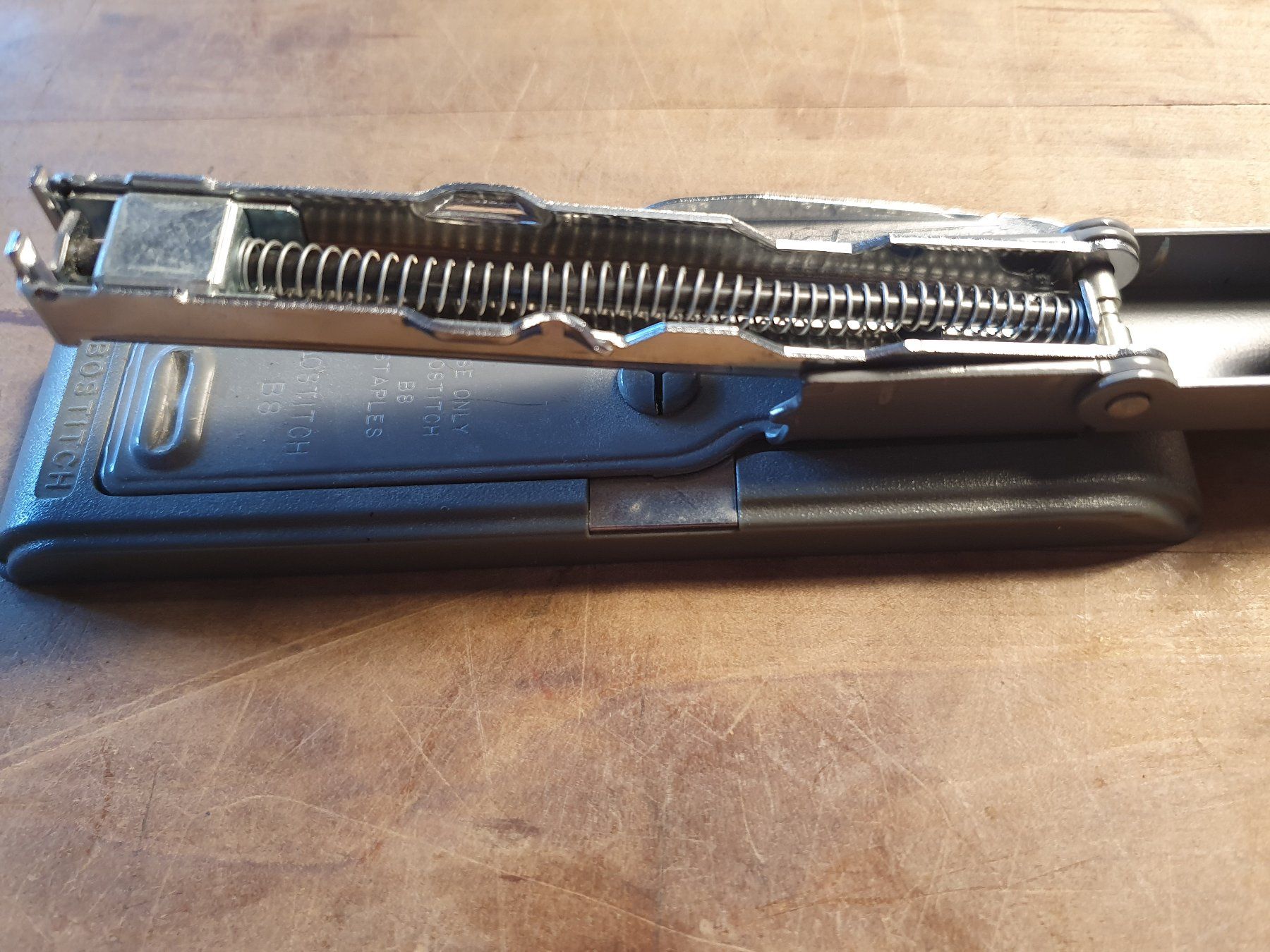Stanley Tutti gli attrezzi: Stanley Bostitch grau – Usato da Zürich venduto da loosebone 5