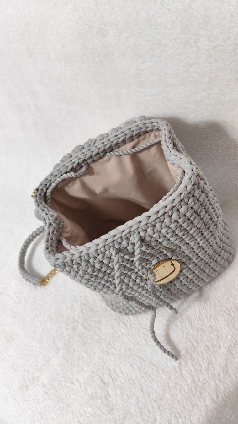 Borse da donna: Handgefertigte Häkeltasche – Nuovo (secondo la descrizione) da Kaltbrunn venduto da gurlukhandmade 6