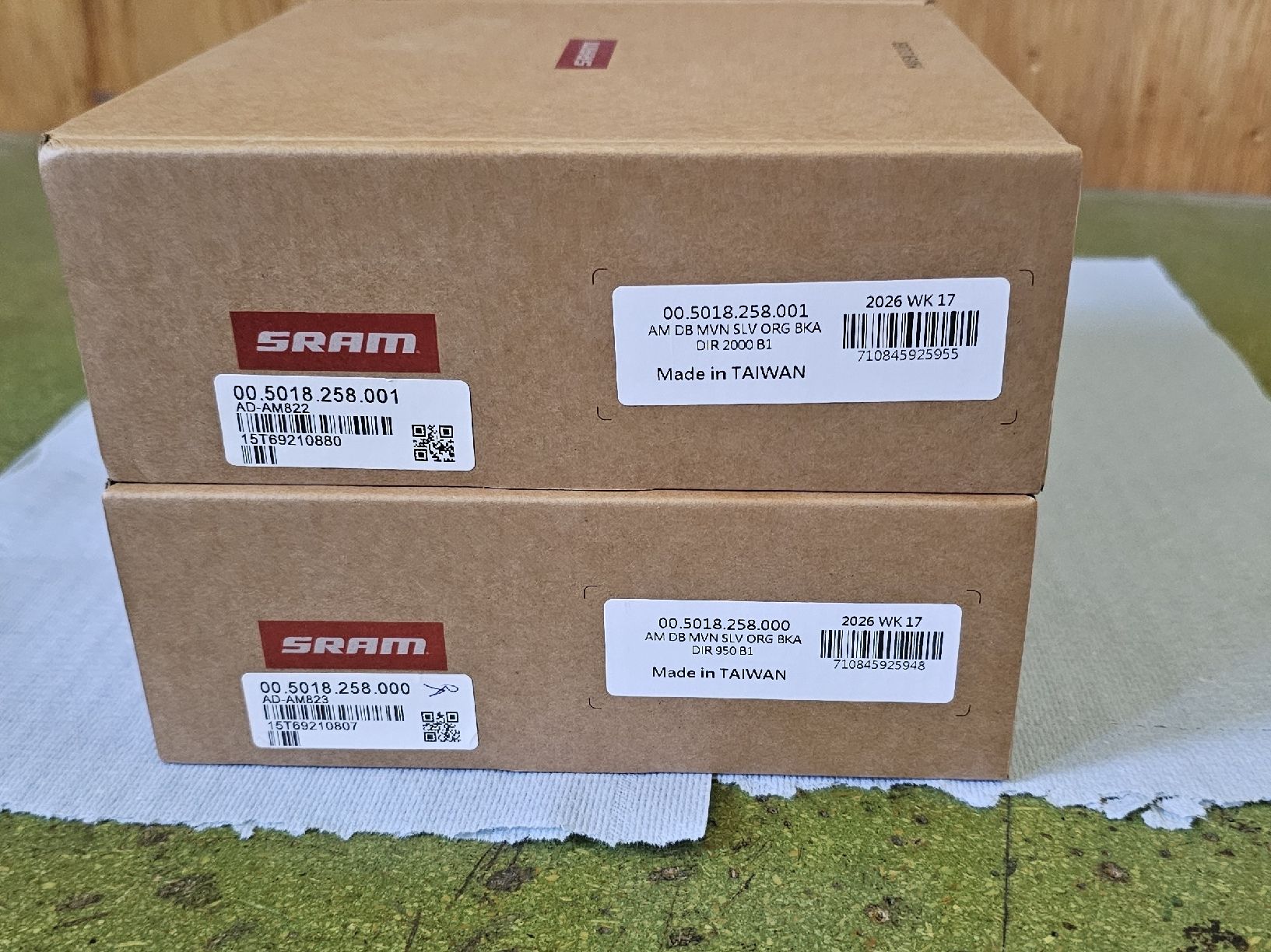 Sram Pezzi di ricambio: Sram Maven Silber: kompl. Neu vorne & hinte – Nuovo e nell'imballaggio originale da Niederönz venduto da Calimaro