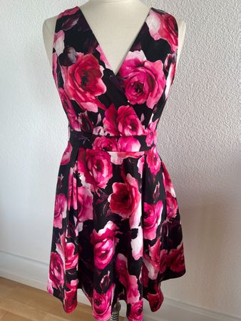 Orsay Damen Kleid in Gr. 38