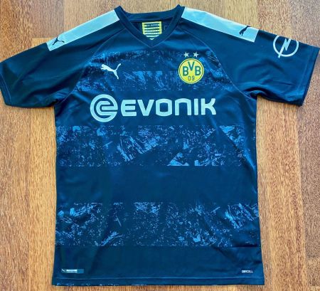 Borussia Dortmund away Shirt mit Print Akanji