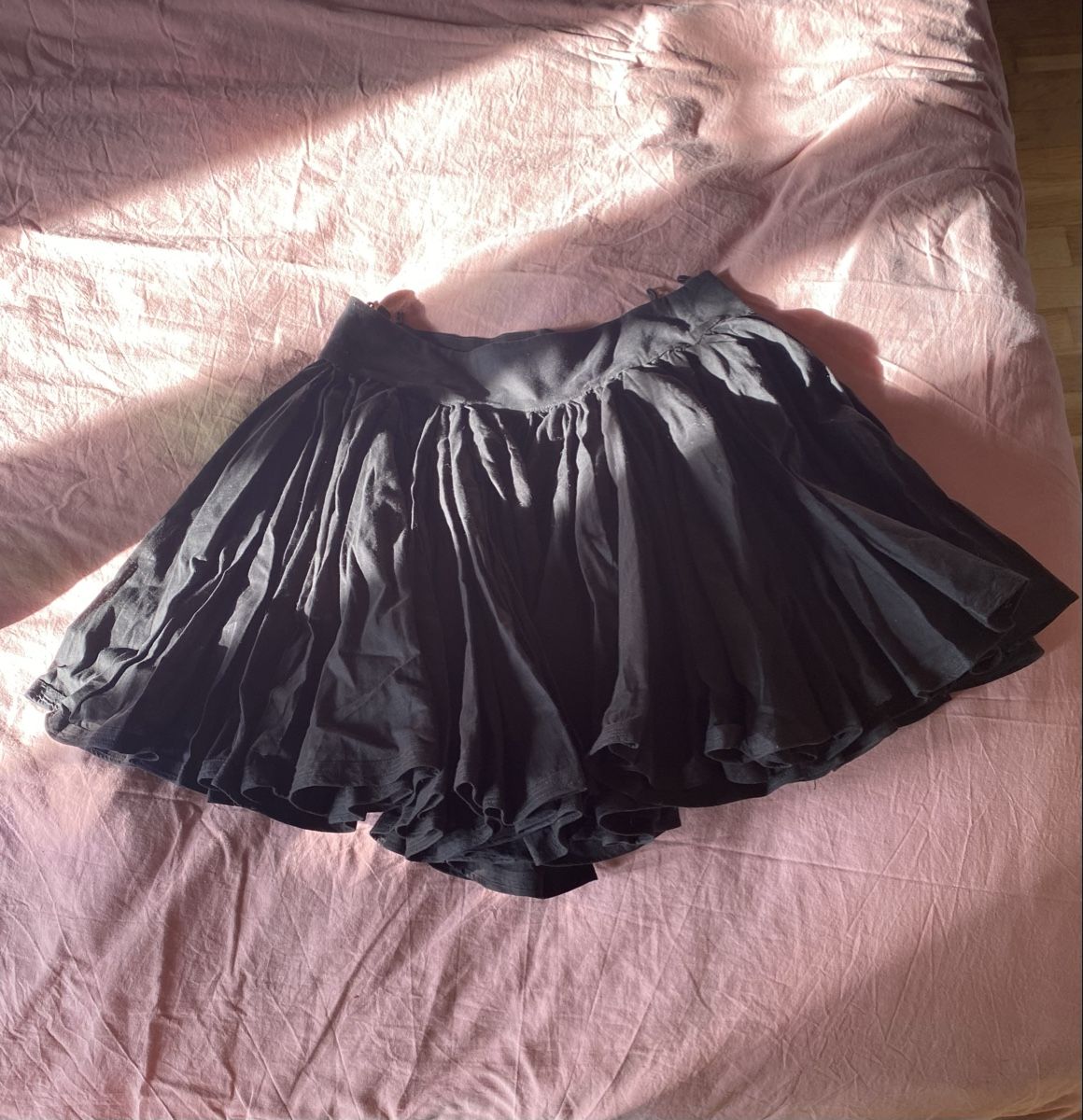 Gonne: Jupon noir vintage, taille 42 – Usato da Lausanne venduto da els_wlr2