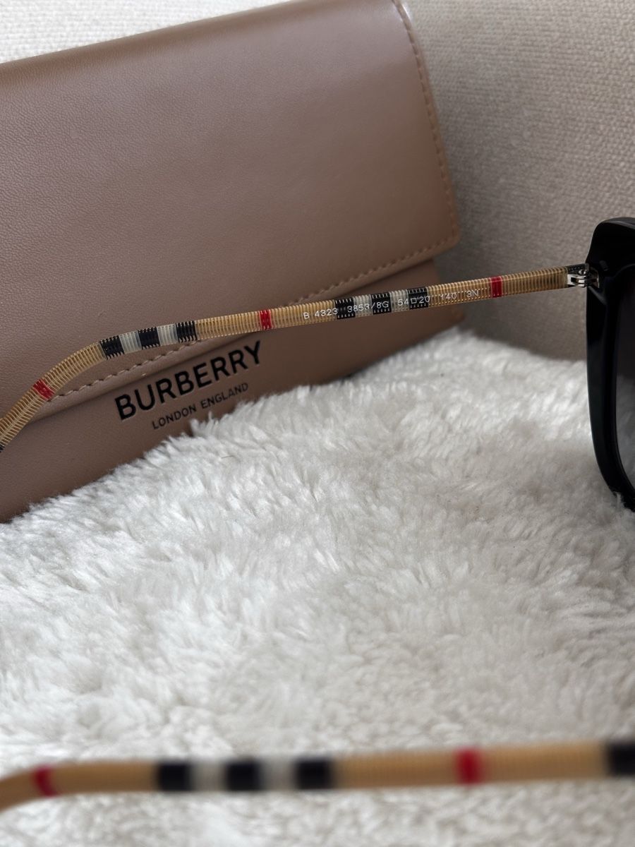 Burberry Brillen & Gläser: Burberry Sonnenbrille – Gebraucht aus Wettingen von n.kloter 4