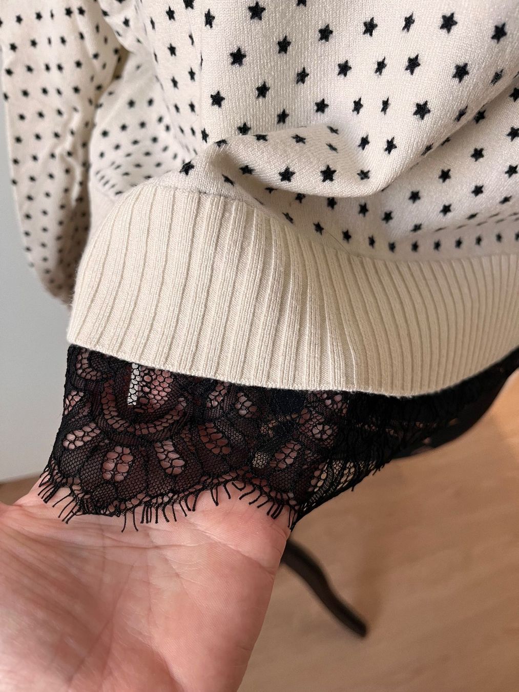 Twinset Pulls & Sweat-shirts: Twinset Pullover V-Ausschnitt Sternenmuster Gr. L – D'occasion à Frenkendorf par klourenco 2
