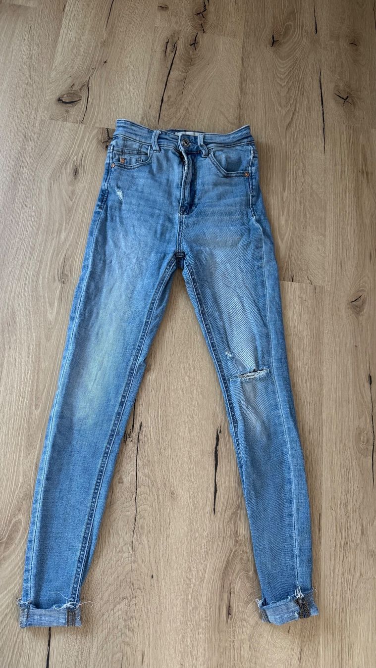 Stradivarius Jeans: Stradivarius Jeans grösse 32 – Gebraucht aus Neuenkirch von viv_wj7w