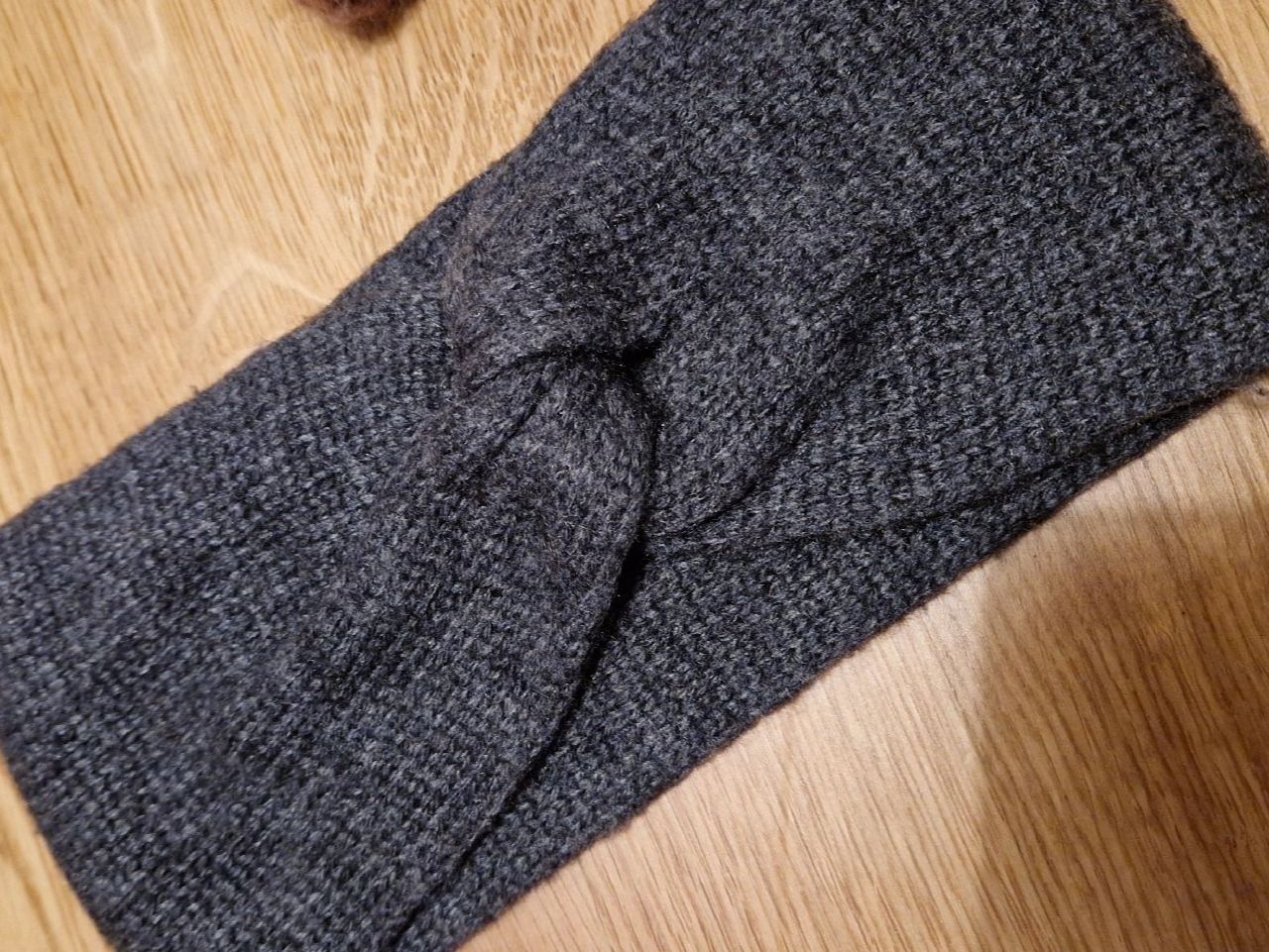 H&M Hüte, Mützen & Caps: 2 H&M Stirnbänder Grau & Altrosa – Gebraucht aus Zürich von c.line89 2