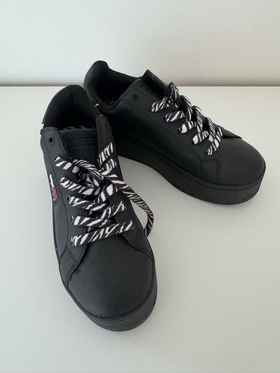 Chaussures femmes: Tomy Hilfiger Sneacker – Neuf (Voir description) à Zeihen par dali98 2